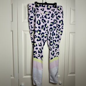 Cabana by Crown and Ivy leopard print leggings